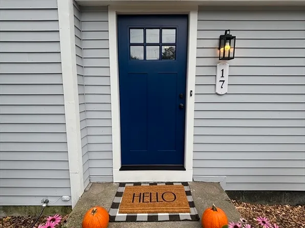 17 Williamsburg Ln, Scituate, MA 02066