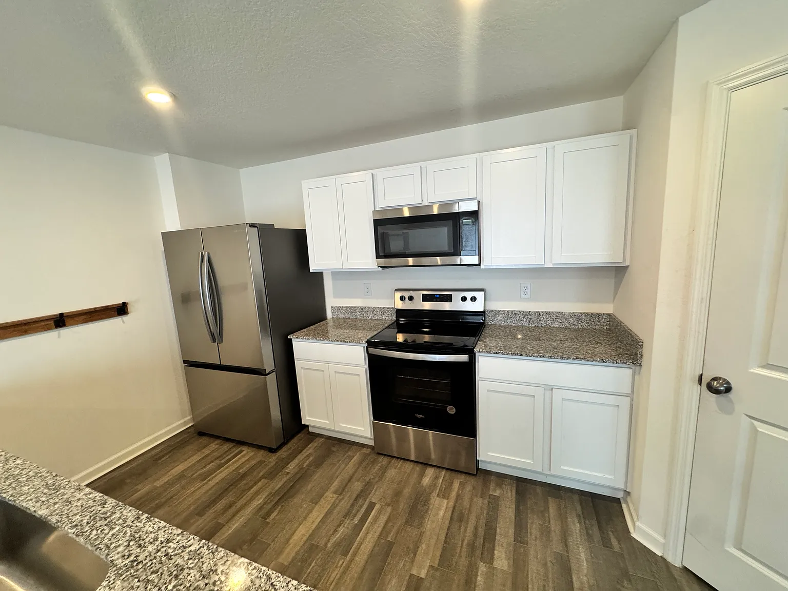 Beautiful 4 Beds 2.5 Baths in Sumterville — Photo 4