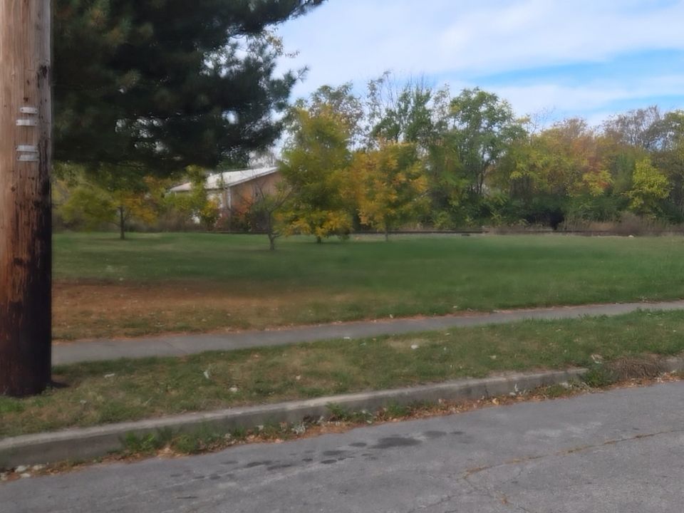 2nd image of 1827 Walnut St