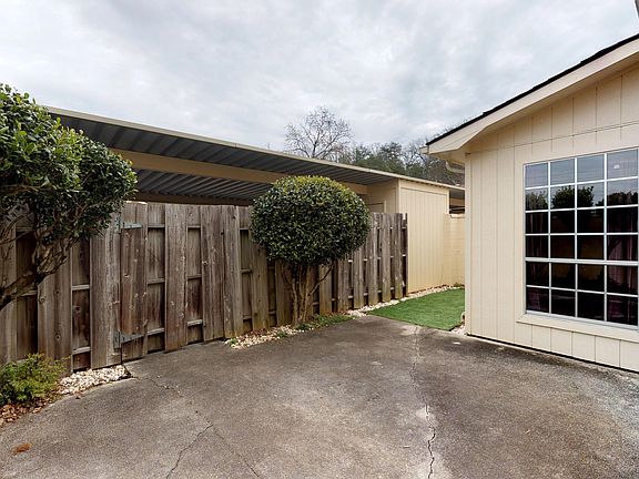 3rd image of 7914 Gleason Dr APT 1079
