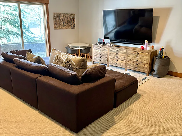 7492 Susans Cir — Photo 29