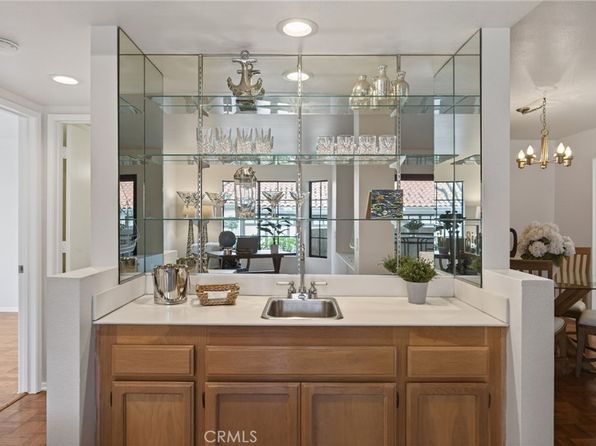 2 beds, 2 baths, 1,368 sqft house for sale in Oxnard, CA photo 12