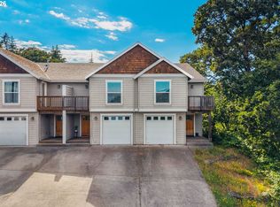 214 N 18th St, Hood River, OR 97031