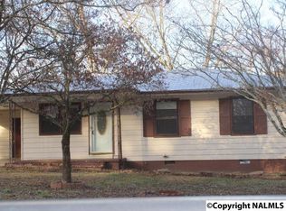 709 Perry St, Scottsboro, AL 35768