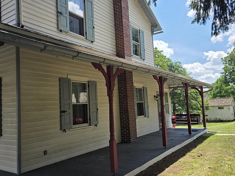 882 Fritztown Rd — Photo 4