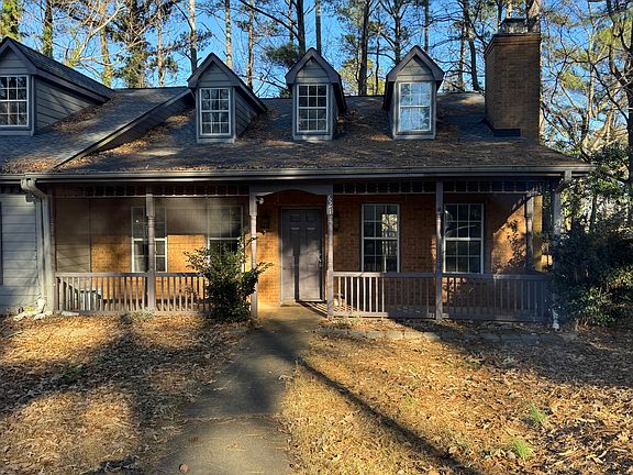 3rd image of 621 Fairfax Pl #621