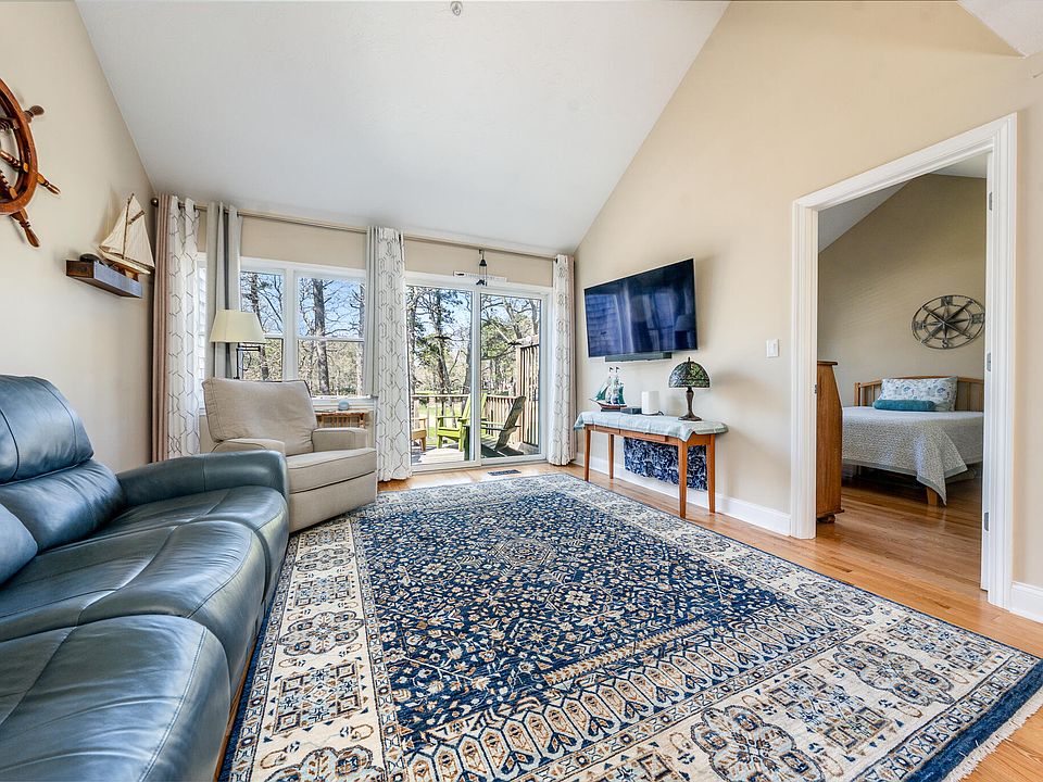 1st image of 42 Oak Glen Village UNIT 42