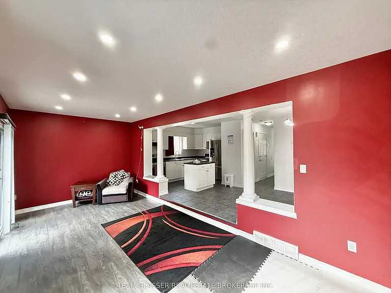 691 Oakcrossing Rd — Photo 3