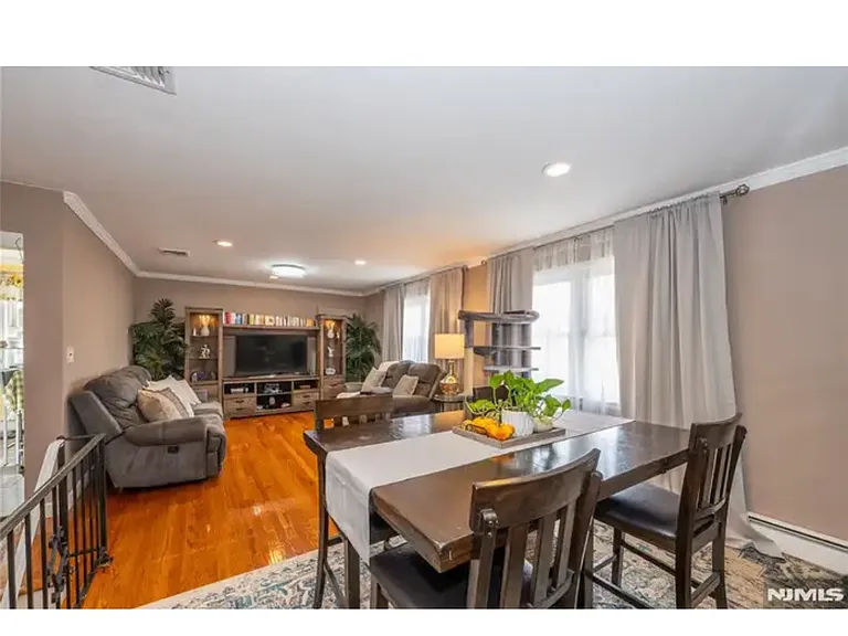 235 Elm Ave #1 — Photo 18