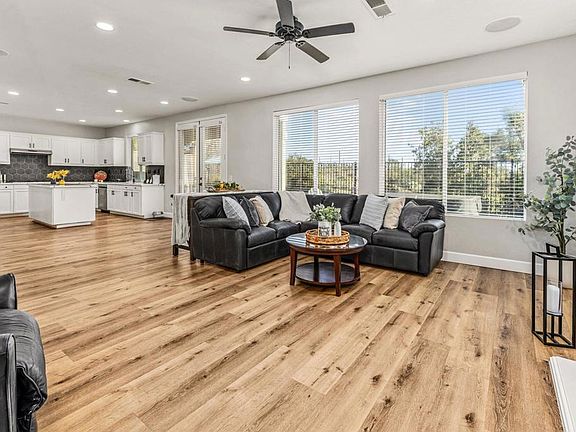 2nd image of 5345 Village Dr