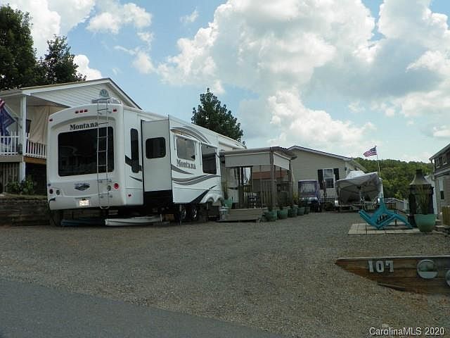 1st image of 107 Brit Ln