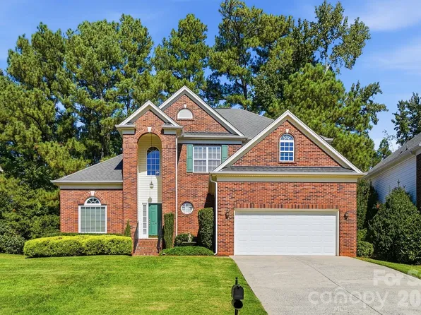 11438 McGinns Trace Ct, Charlotte, NC 28277