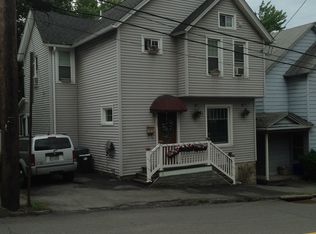 22 Canaan St, Carbondale, PA 18407
