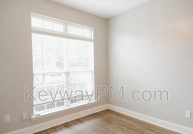1011 Coveside Trl — Photo 11