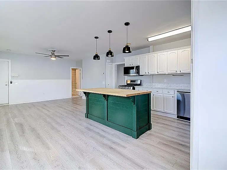 143 Tell St #B — Photo 2