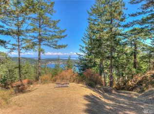 6 Village View Rd, Eastsound, WA 98245