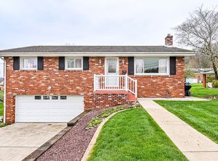 709 Kennedy Dr, Youngwood, PA 15697