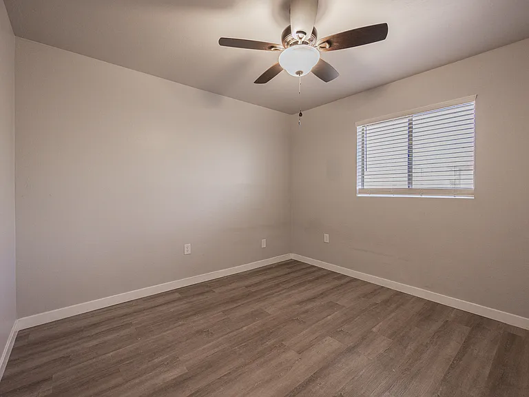 2 bed, 1.0 bath, 816 sqft, $1,350 — Photo 15