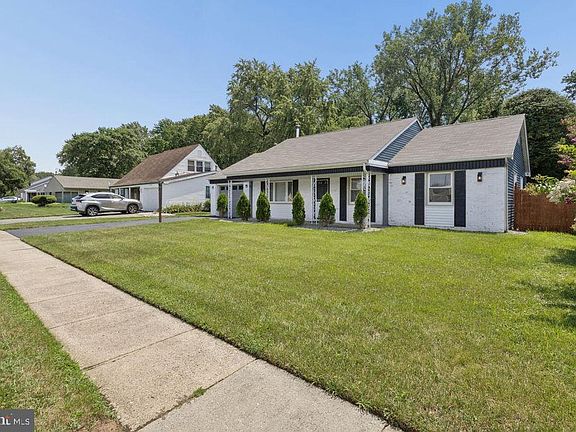 3rd image of 59 Northampton Dr