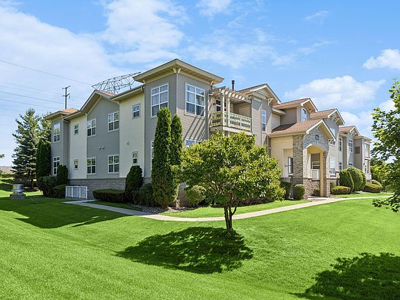 3rd image of 1244 County Road D #102