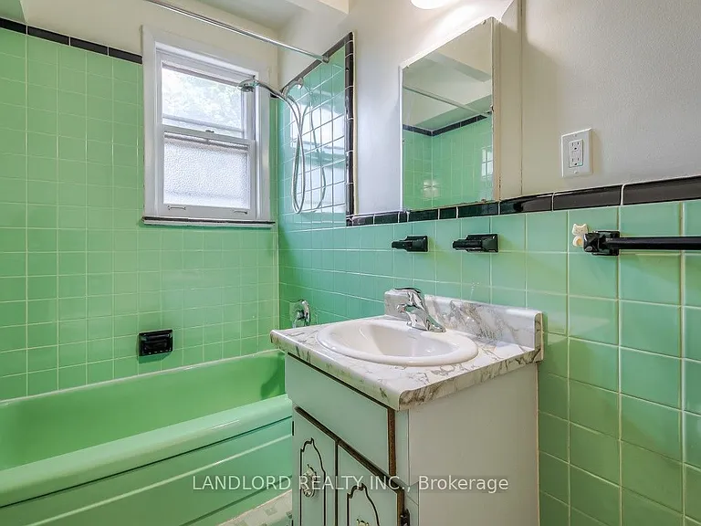 85 Greenlaw Ave — Photo 17