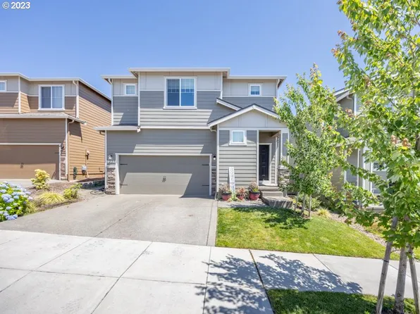 1225 W 15th Ave, La Center, WA 98629