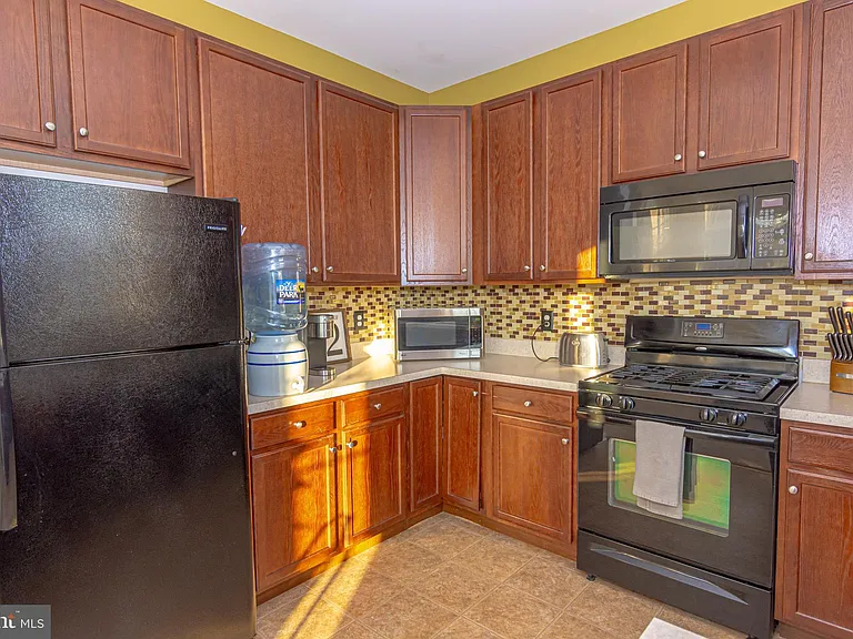 832 Timberlake Dr — Photo 11