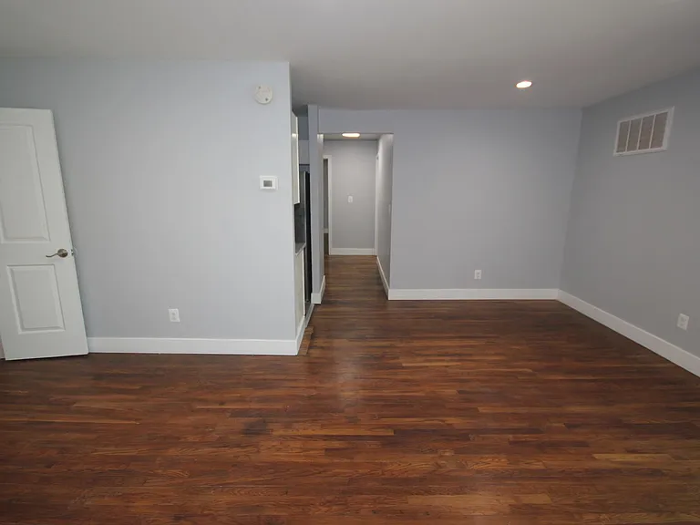 114-118 S Parke St — Photo 15