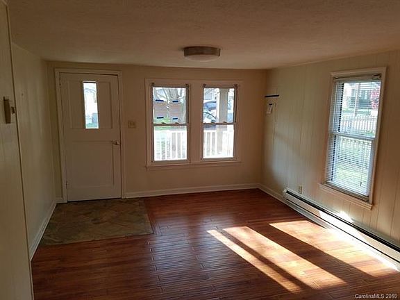 3rd image of 53 Avery St