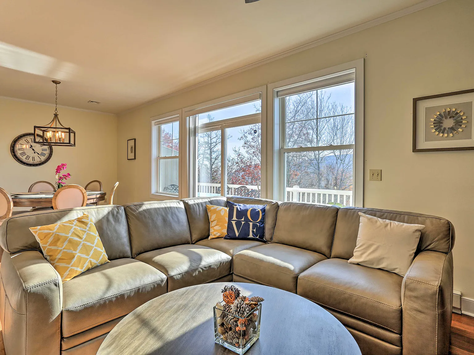4 bed, $4,000 — Photo 4