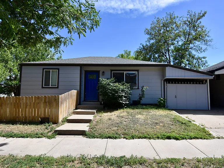 1600 W 40th Ave — Photo 1