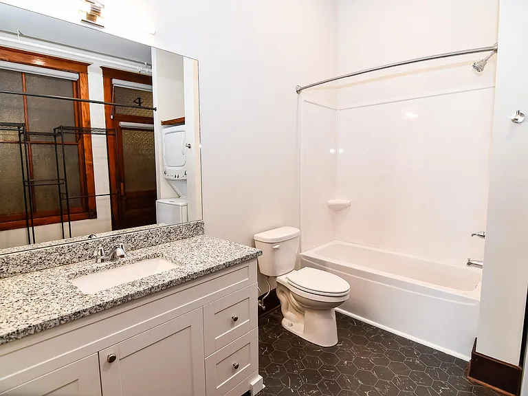 32 W Main St #201 — Photo 12
