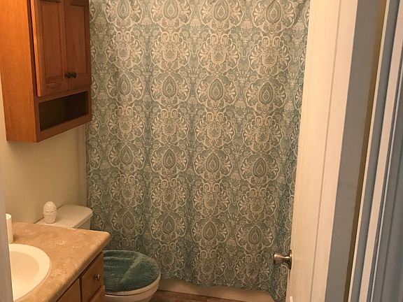 5th image of 597 Waveside Dr
