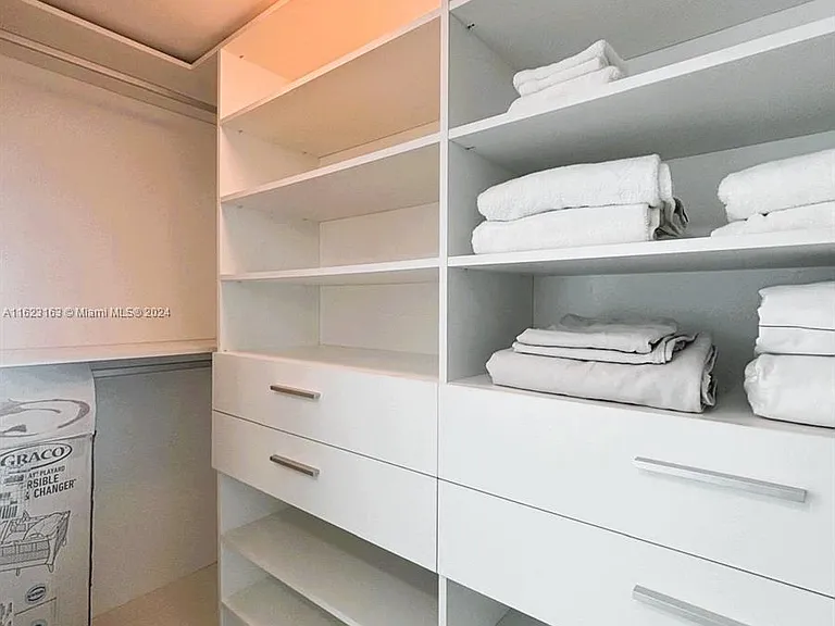 6620 Indian Creek Dr #509 — Photo 3