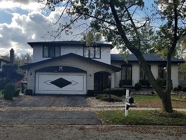 1st image of 1017 E 193rd Pl