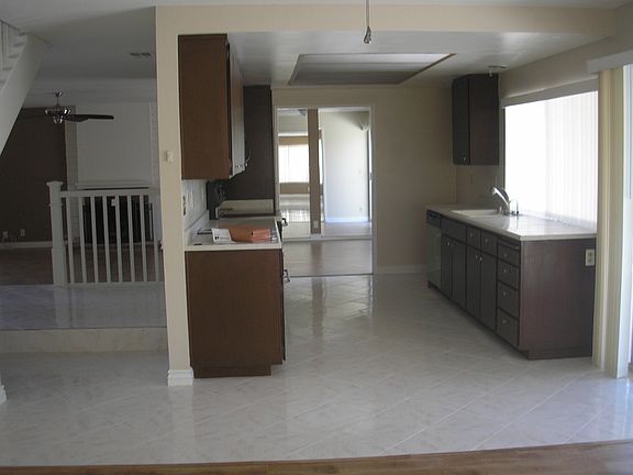 4th image of 3892 Claremont St