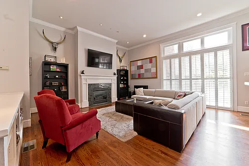 2620 Thomas Ave Photo 1