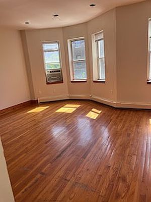 5th image of 3226 36th St #2
