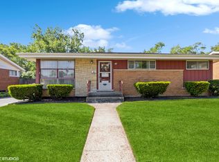 433 E Palmer Ave, Addison, IL 60101