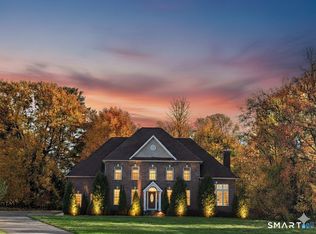 15 Squire Court, Trumbull, CT 06611