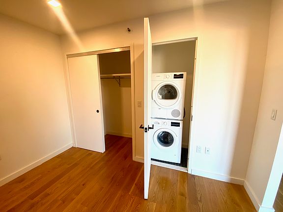 4th image of 25 E 19th St #Phc