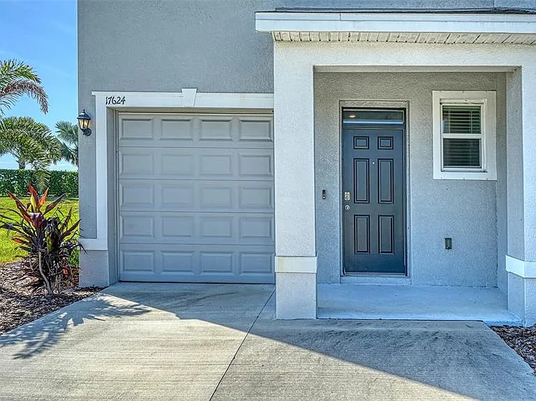17624 Crescent Moon Loop — Photo 6