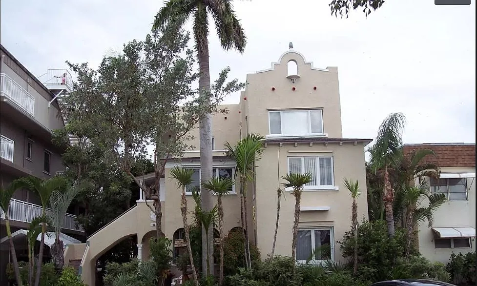 123 S Golfview Rd — Photo 2