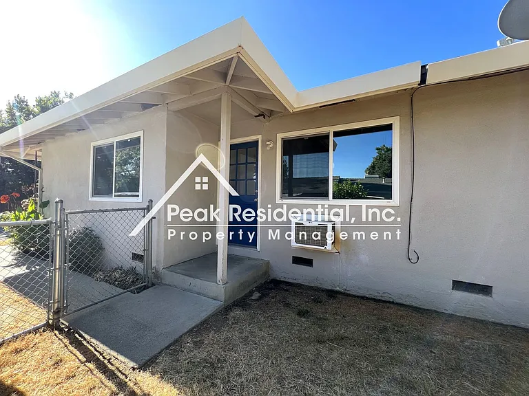 5807 Woodleigh Dr — Photo 5