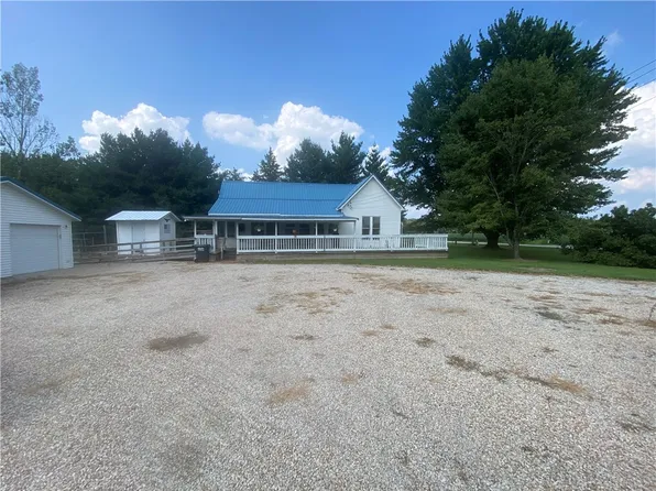 16422 N 1550th St, Hutsonville, IL 62433