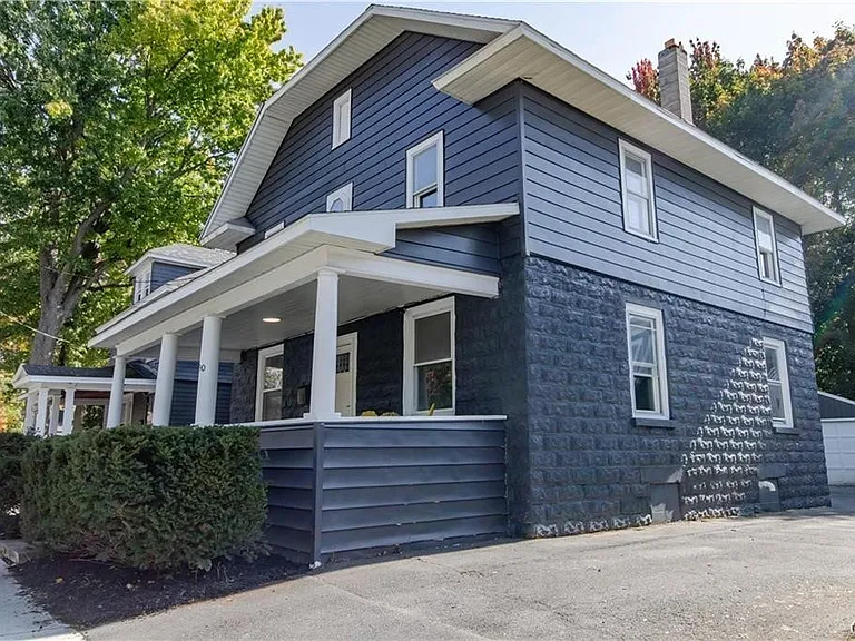 190 Flower Ave E — Photo 27