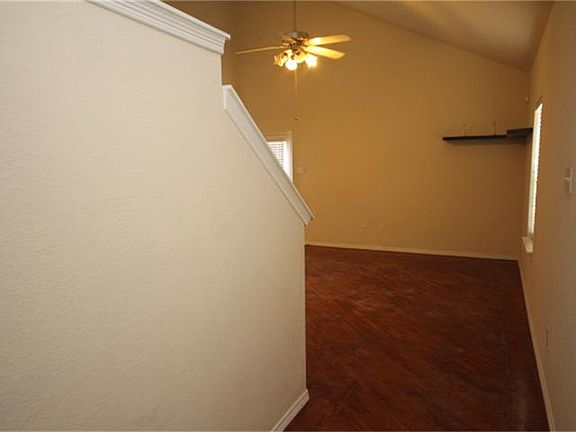 3rd image of 5106 Royal Cypress Dr
