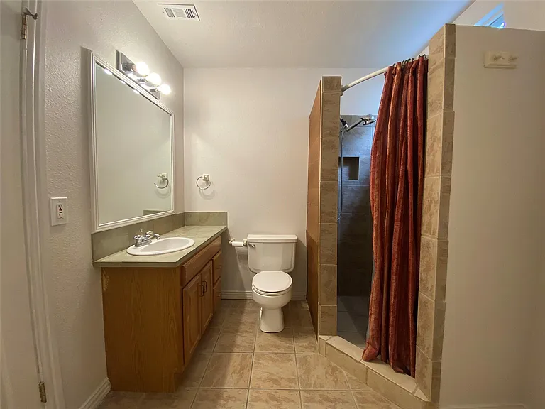 1516 Lisa Dr #B — Photo 20