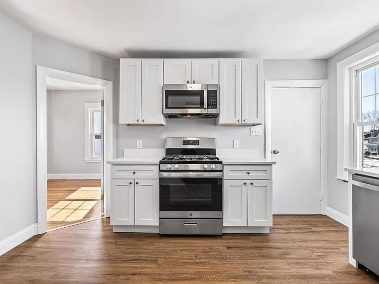 267-269 Farrington St #2 — Photo 4