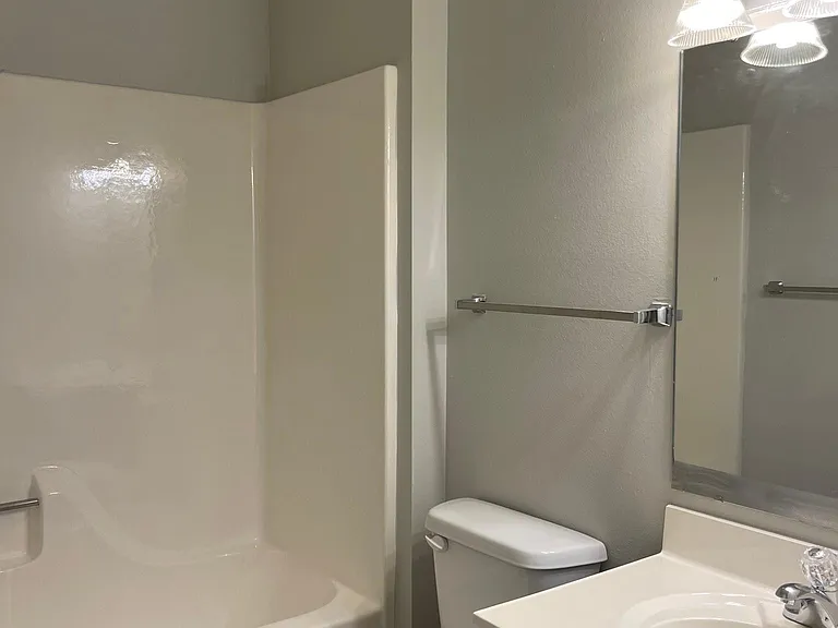 420 S Van Buren St #4 — Photo 11